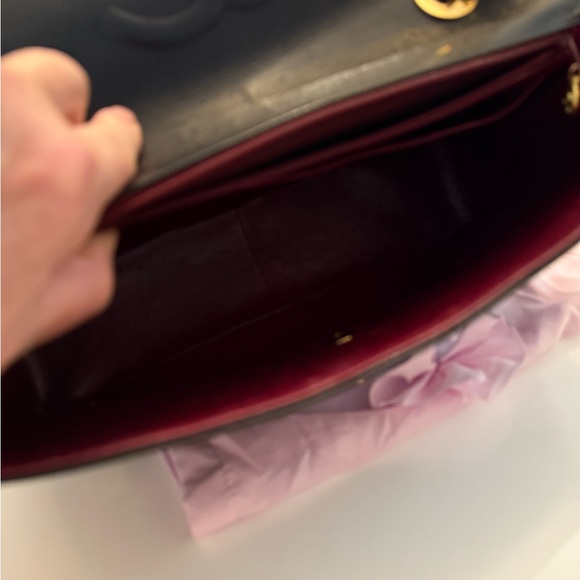 Chanel Black Quilted Leather Bag with Gold Chain - Picture 6 of 10